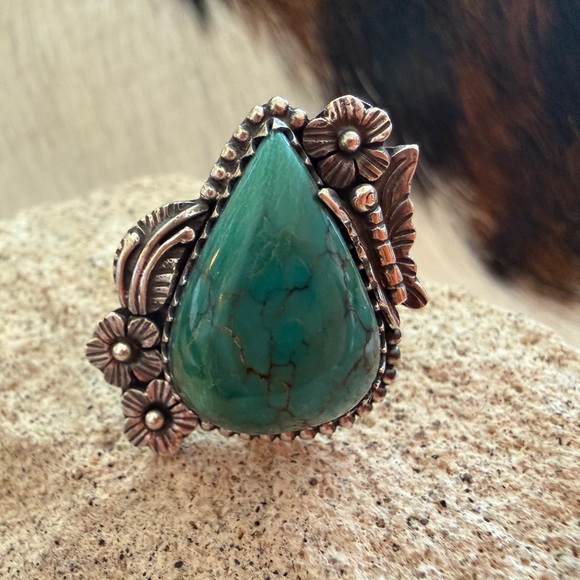 Southwest Jewelry - Sterling Silver Teardrop Turquoise Statement Ring - Green Teardrop Stone